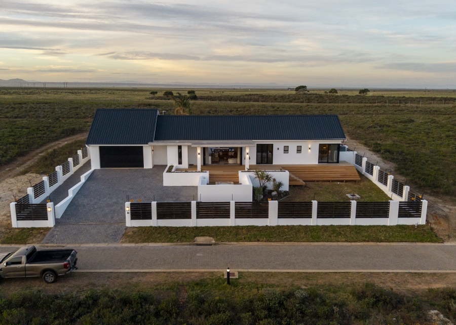 4 Bedroom Property for Sale in Kromme River Estate Eastern Cape
